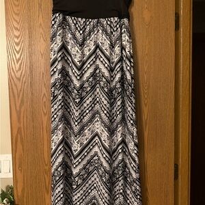 Apt. 9 Black and White Chevron Maxi Skirt